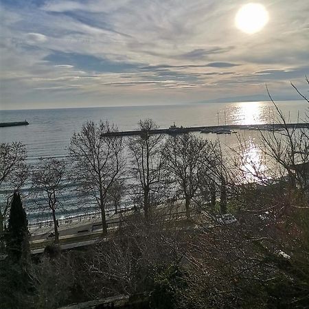 Matrona Guest House Balchik Bagian luar foto