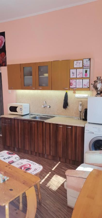 Matrona Guest House Balchik Bagian luar foto